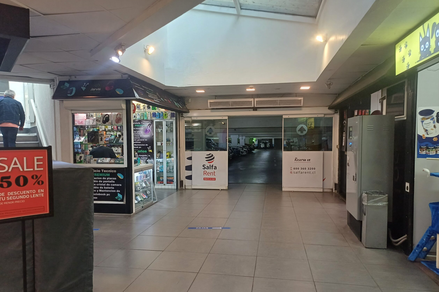 2- local plaza peru