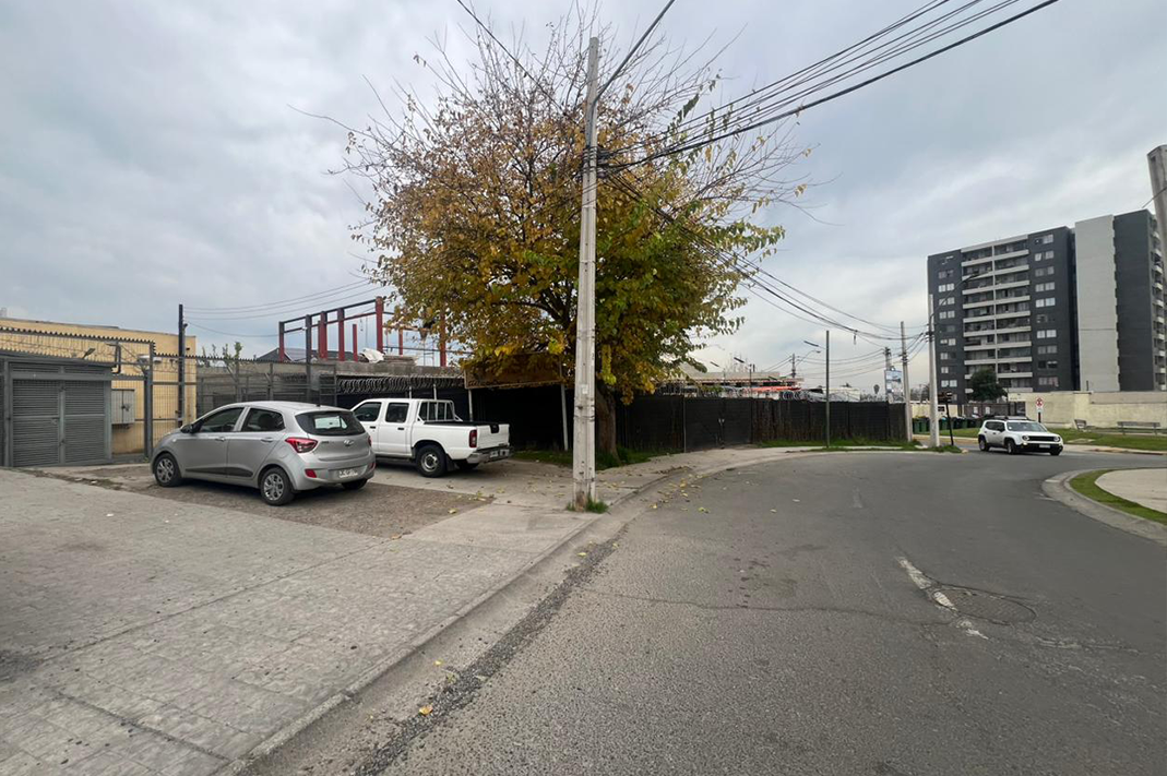 2 Arriendo Locales Comerciales Strip Center